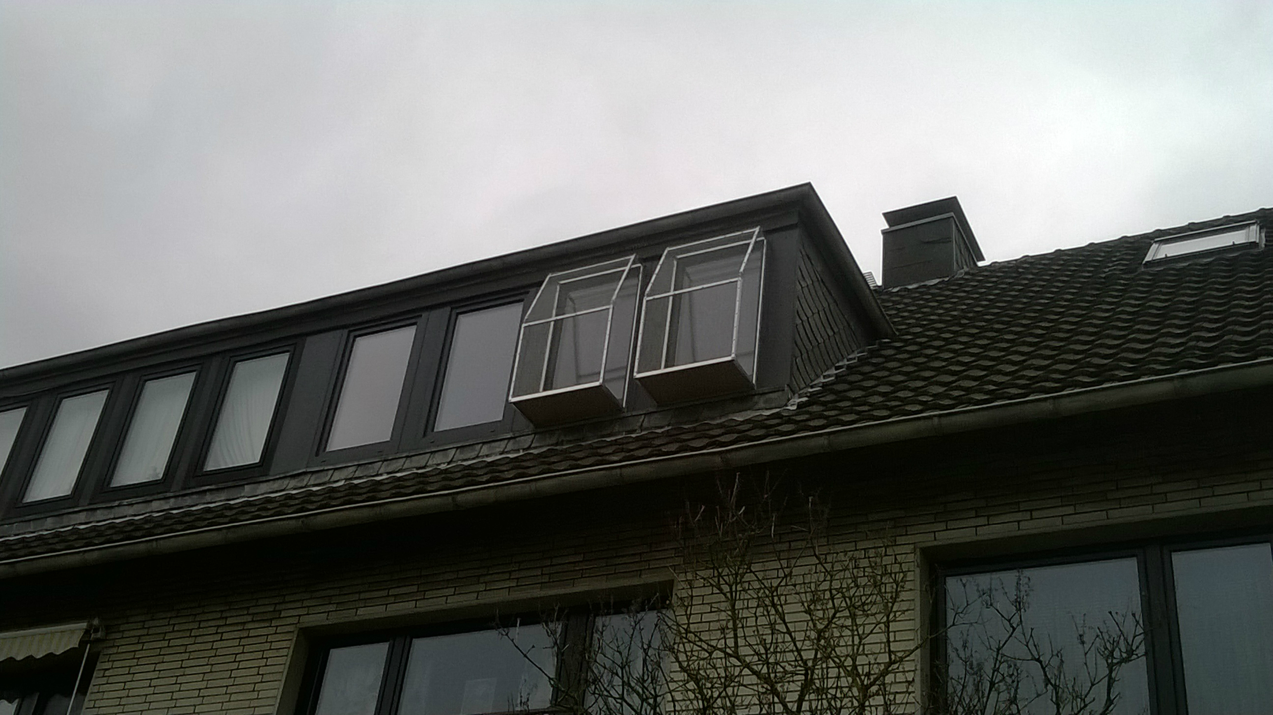 Fenster auch mit Katzenbalkon schließbar