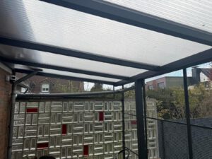 Katzengehege Elemente überdachte Terrasse,