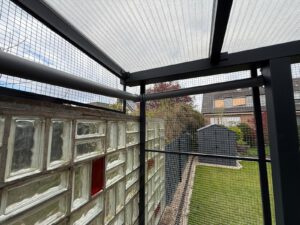 Katzengehege Elemente überdachte Terrasse,