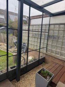 Katzenvoliere überdachte Terrasse, Katzennetz Experte