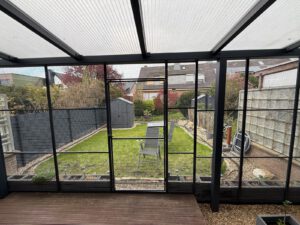 Katzengehege Elemente überdachte Terrasse,